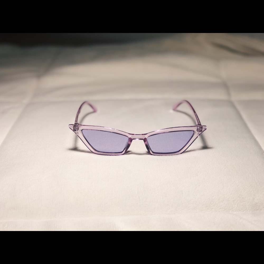 Purple transparent retro sunglasses